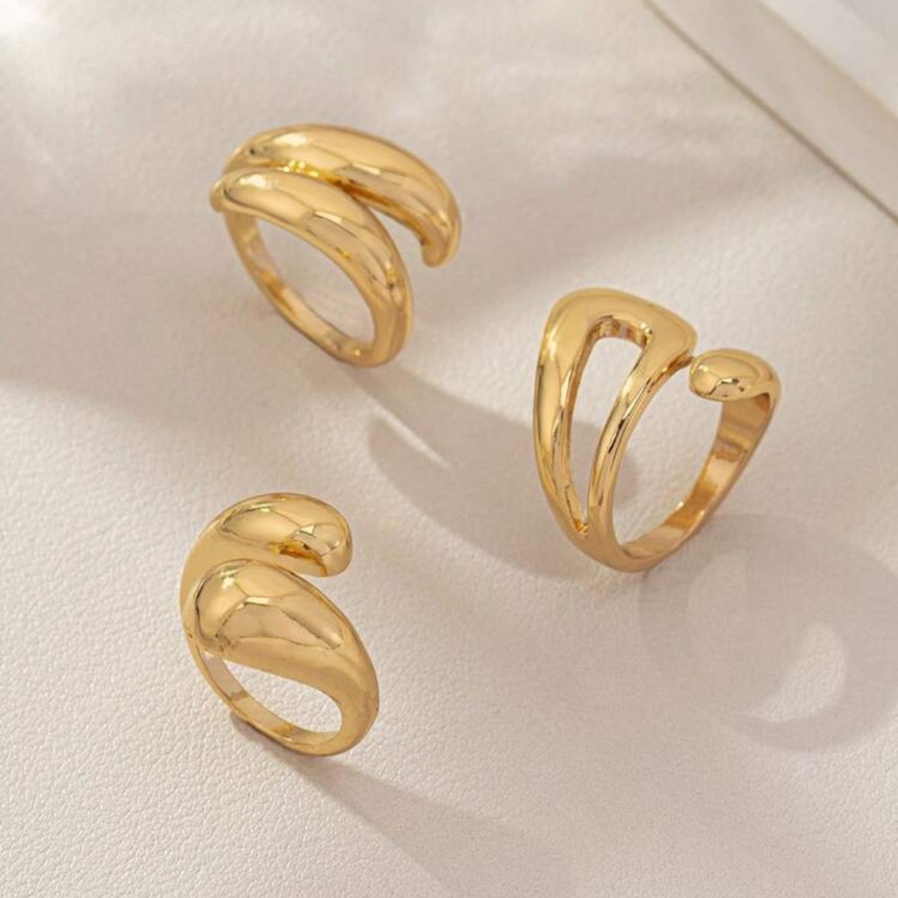 - Three piece ring set - Picture 3 of 5